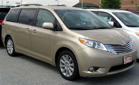 2011 toyota siena